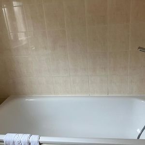 Deluxe Double Room Bath